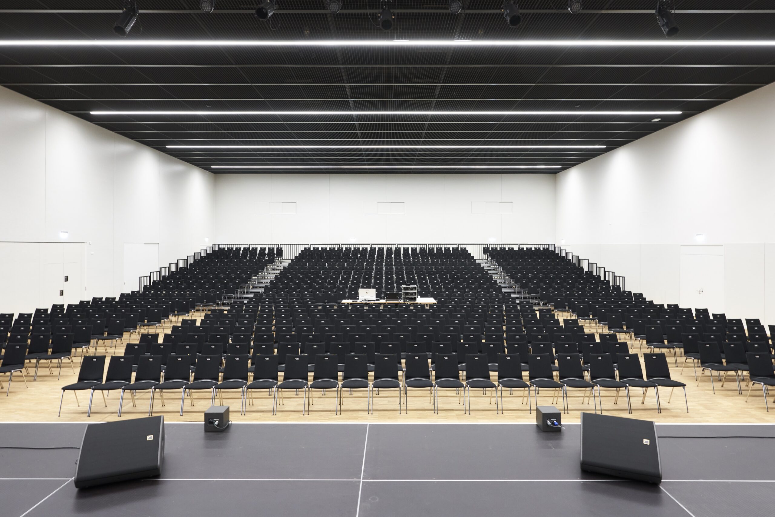 Stadthalle Beschallung Eventlocation Akustik Rheda-Wiedenbrück event sound system mobile av concept