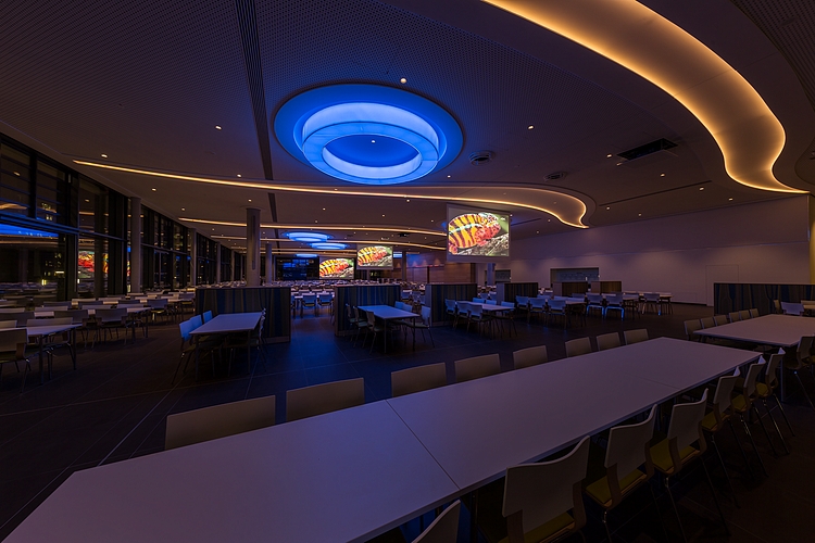 Boehringer Restaurant Event Veranstaltungsraum Projektor Leinwand Beleuchtung AV Kommunikation staff restaurant event location communication diplays projector av equipment